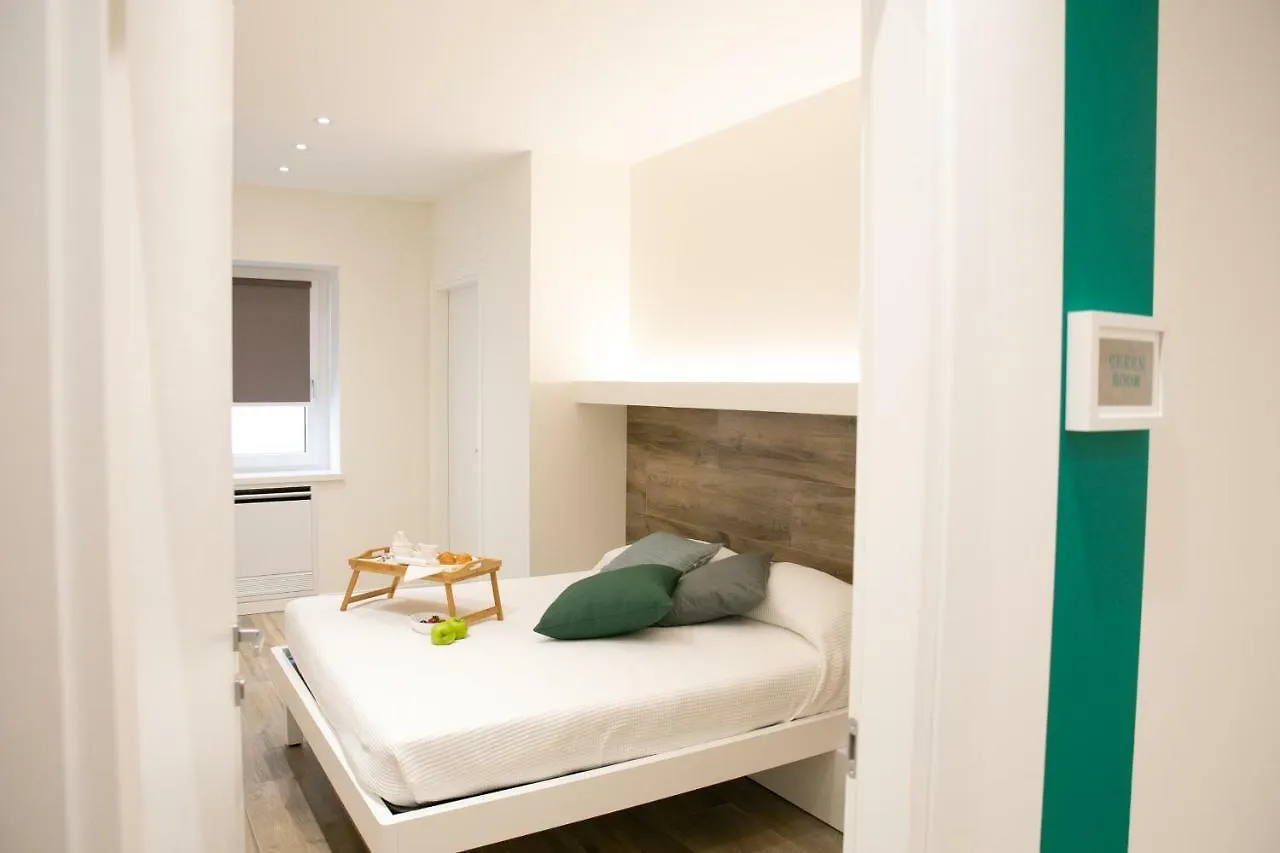 Ml Rooms Lovere Guest house